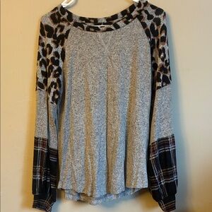 Chic Gray Top with Leopard and Plaid Sleeves (Bin E)